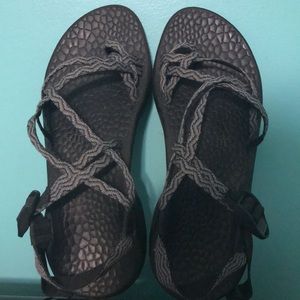 chacos with a toe strap